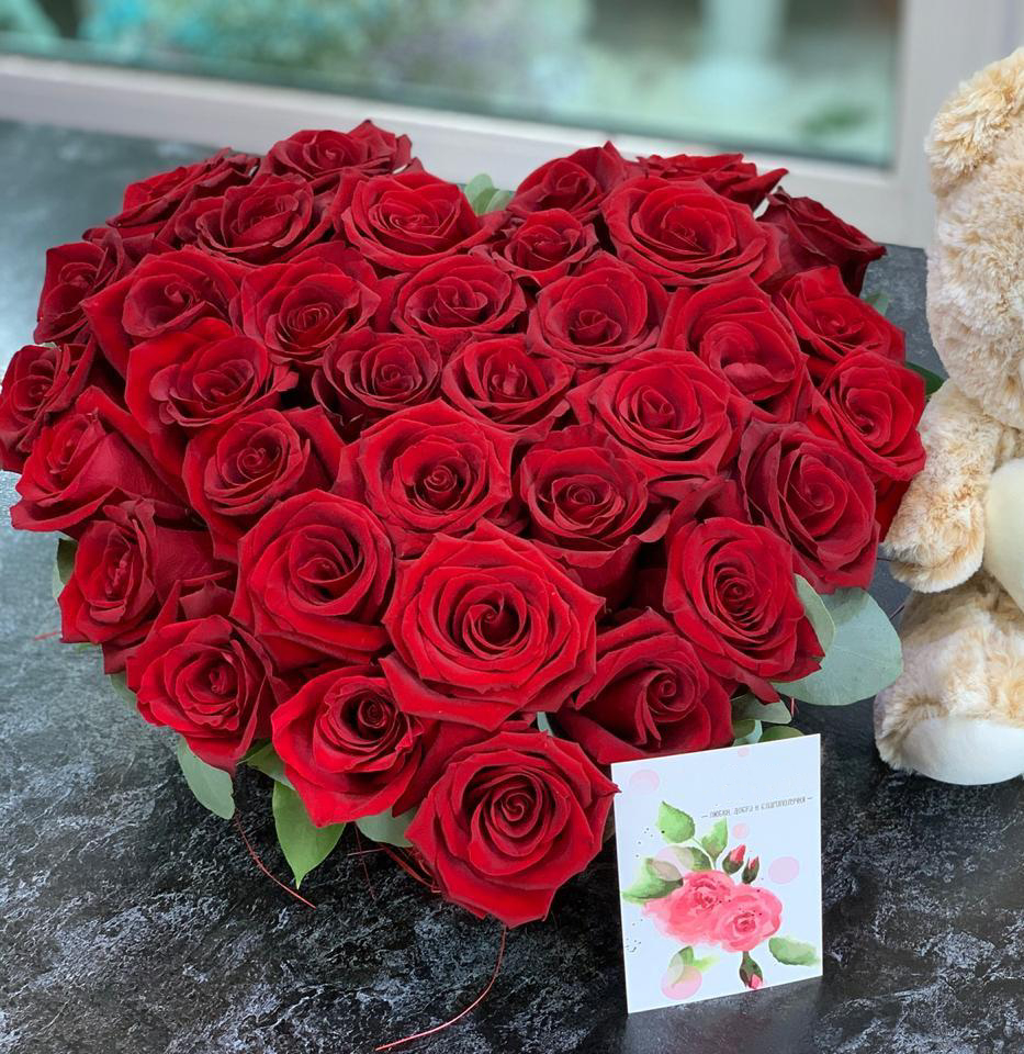 Цветочная композиция из Розы в виде сердца в Зеленогорском Ставропольского края