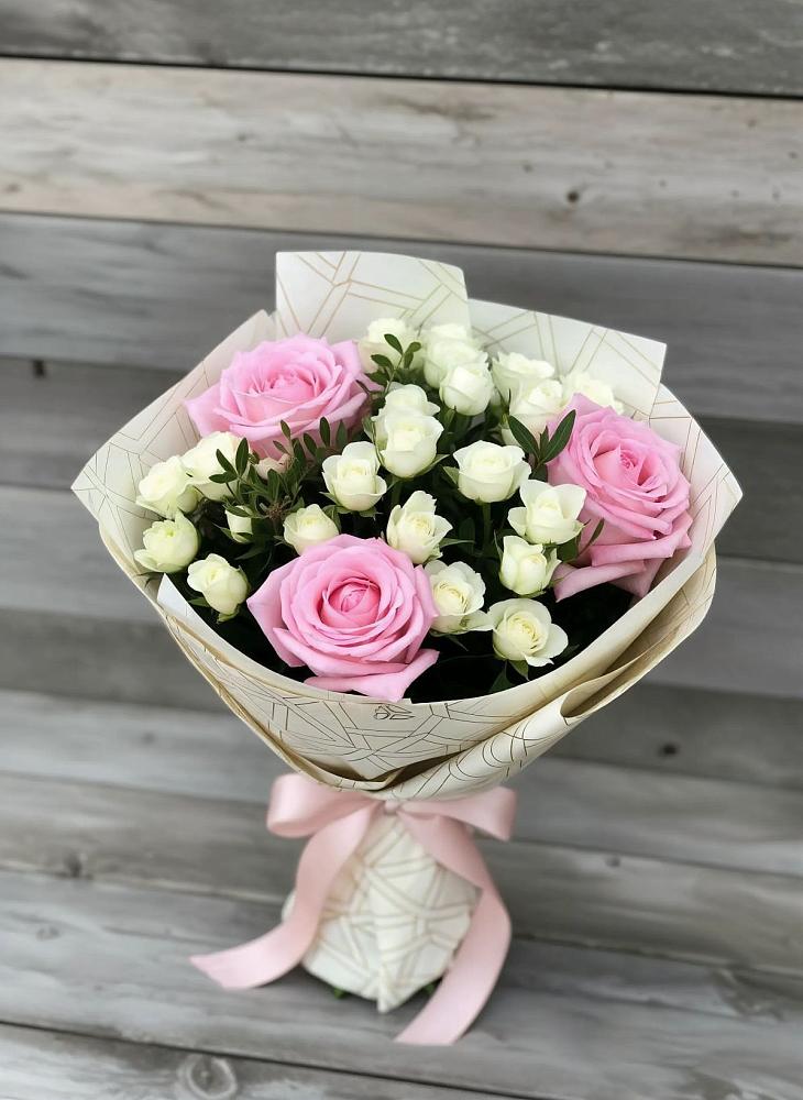 Букет цветов из: Розы в Зеленогорском Ставропольского края