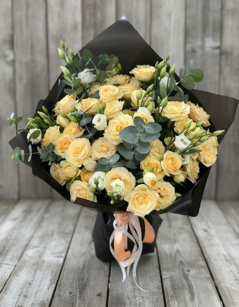 Букет цветов из: Розы и Лизиантусы в Зеленогорском Ставропольского края