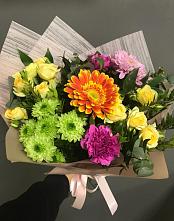 Букет цветов из:  Гвоздики, Герберы, Розы и Хризантемы в Зеленогорском Ставропольского края