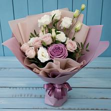 Букет цветов из:  Розы и Лизиантусы в Зеленогорском Ставропольского края