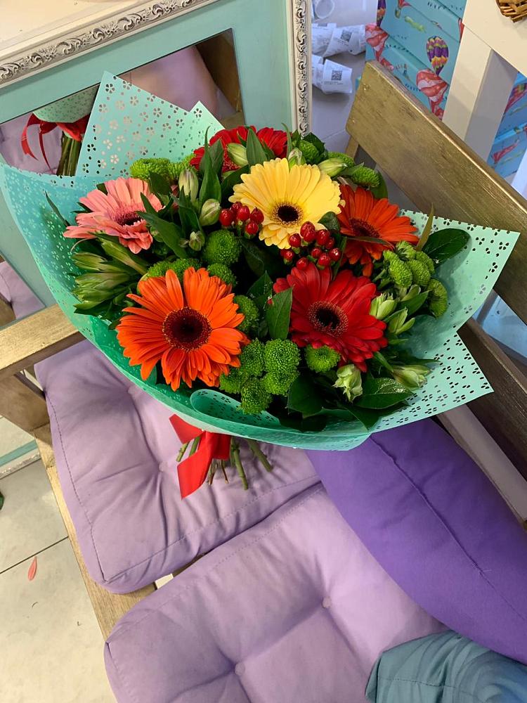 Букет цветов из: Герберы, Хризантемы и Альстромерии в Зеленогорском Ставропольского края