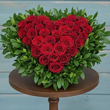 Цветочная композиция из Розы в виде сердца в Зеленогорском Ставропольского края