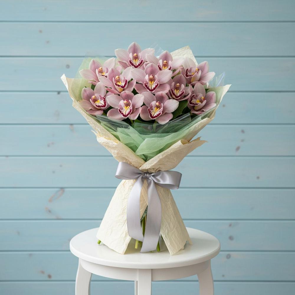 Букет цветов из: Орхидеи и Розы в Зеленогорском Ставропольского края