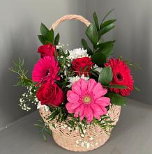 Цветочная композиция из Розы, Хризантемы и Герберы в корзине в Зеленогорском Ставропольского края