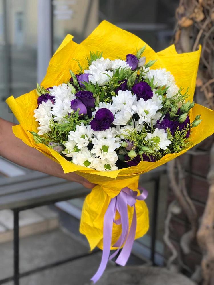 Букет цветов из: Ирисы, Хризантемы и Ромашки в Зеленогорском Ставропольского края
