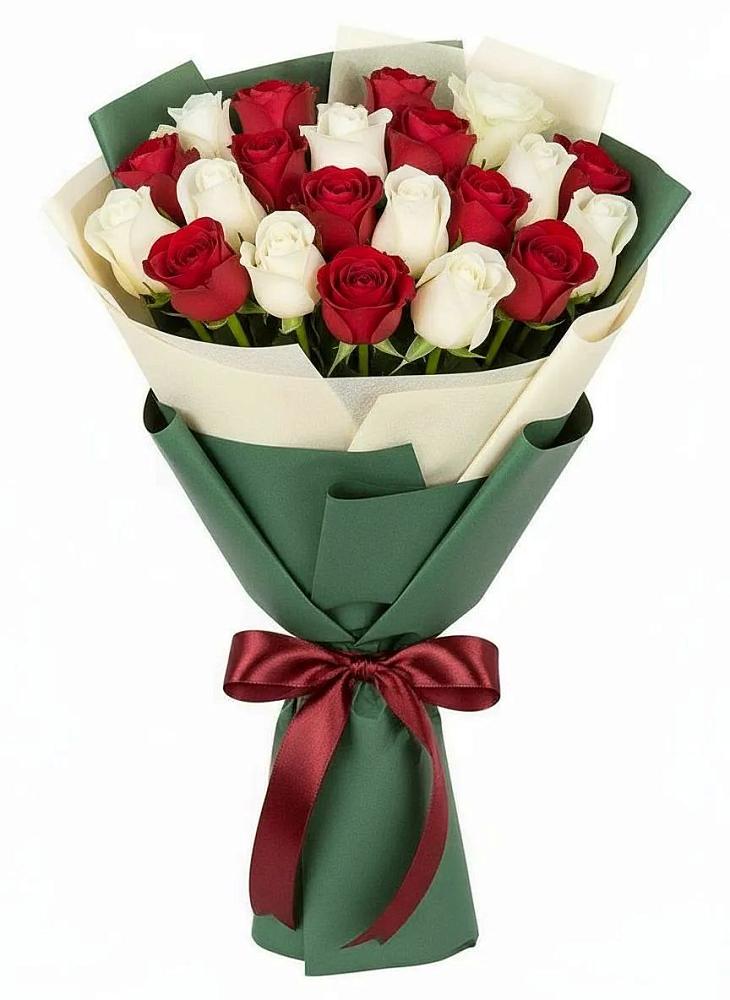 Букет Микс из красных и белых роз в Зеленогорском Ставропольского края