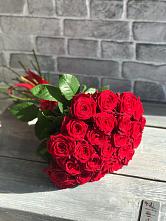 Букет Красные розы Фридом в Зеленогорском Ставропольского края
