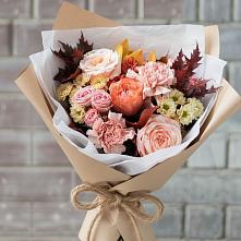 Букет цветов из:  Гвоздики, Хризантемы и Розы в Зеленогорском Ставропольского края