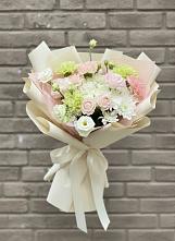 Букет цветов из:  Гвоздики, Розы, Лизиантусы и Хризантемы в Зеленогорском Ставропольского края