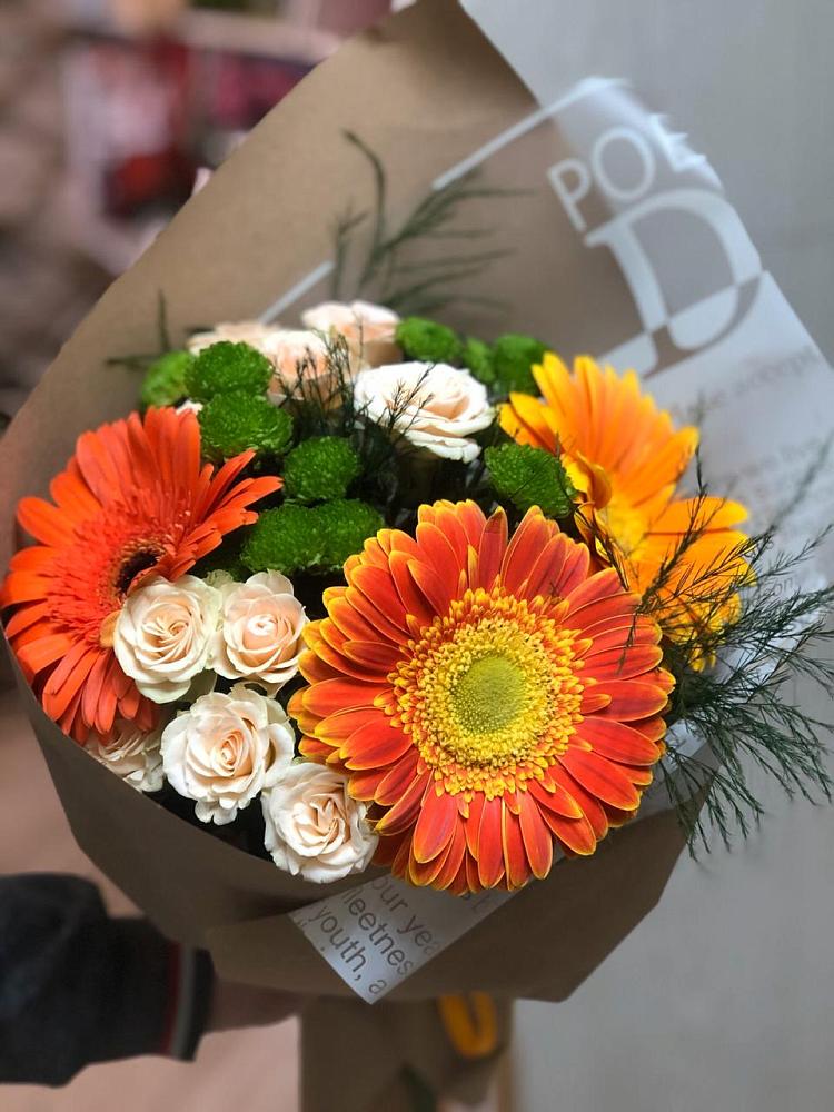 Букет цветов из: Герберы, Хризантемы и Розы в Зеленогорском Ставропольского края