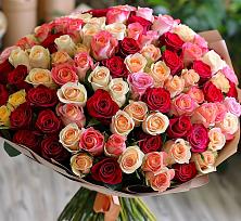 Букет 101 Разноцветная роза в Зеленогорском Ставропольского края